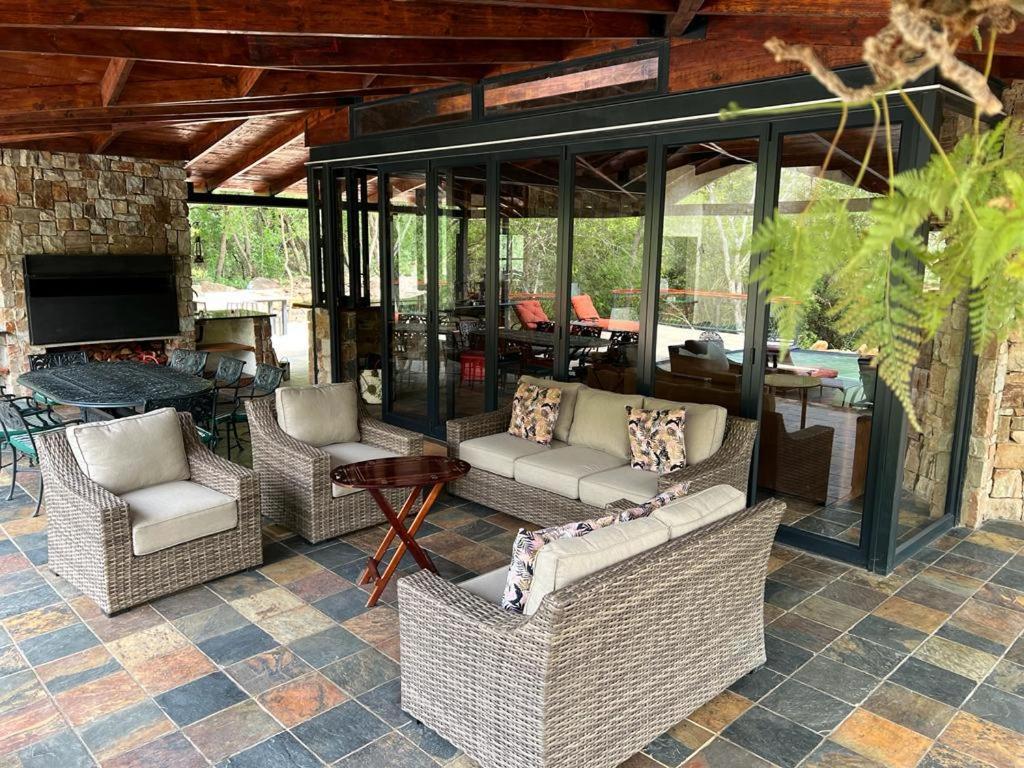 Heysbrook Estate - Luxurious Lodges In A Private Valley Waterval-Onder 외부 사진