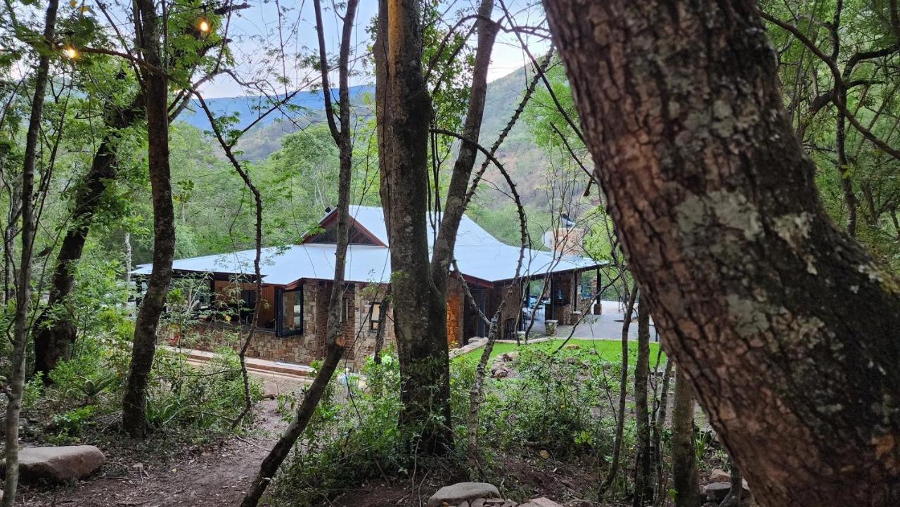 Heysbrook Estate - Luxurious Lodges In A Private Valley Waterval-Onder 외부 사진