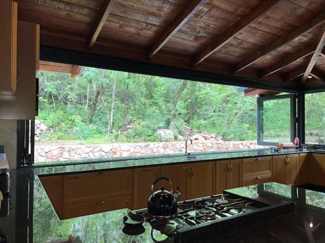 Heysbrook Estate - Luxurious Lodges In A Private Valley Waterval-Onder 외부 사진