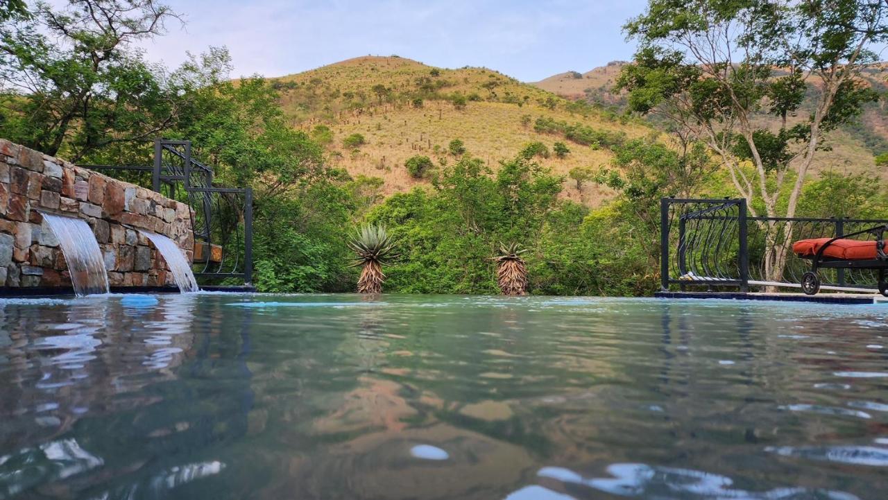 Heysbrook Estate - Luxurious Lodges In A Private Valley Waterval-Onder 외부 사진